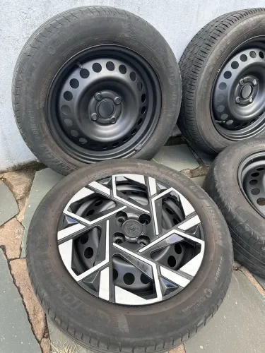 Rodas Aro 15 furação 4x100 com pneu 