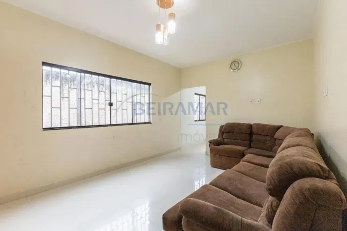 Casa para Venda com 3 quartos com 300 m² na QSD -TAGUATINGA DF