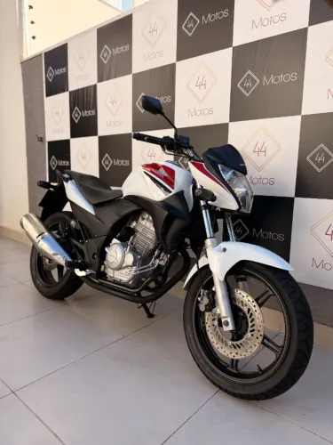 Honda CB 300R 2012