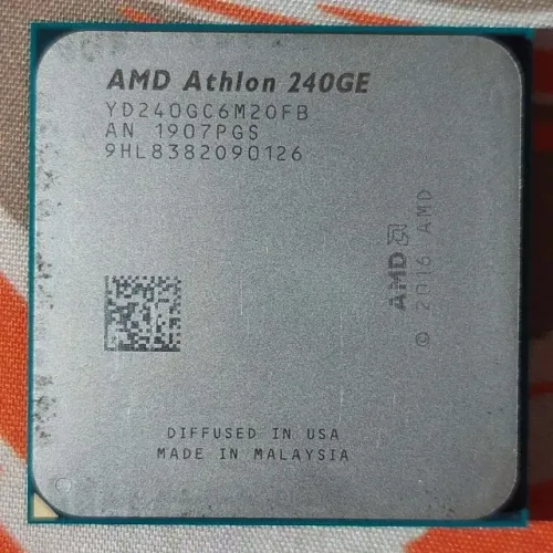 AMD Athlon 240GE 2c/4t 3.5GHz Soquete Am4 Radeon Vega 3 Graphics