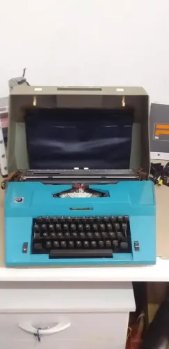 MAQUINA DE ESCREVER PORTÁTIL
