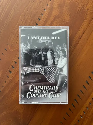K7 Lana Del Rey Chmetrails Over The Country Club
