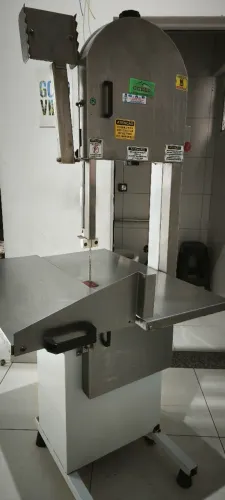 Serra fita
