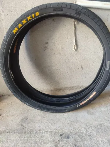 Pneu maxxis, só venda não vem com história triste!