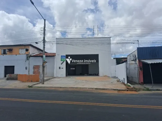 Galpão novo Avenida Duque de Caxias para aluguel com estacionamento
