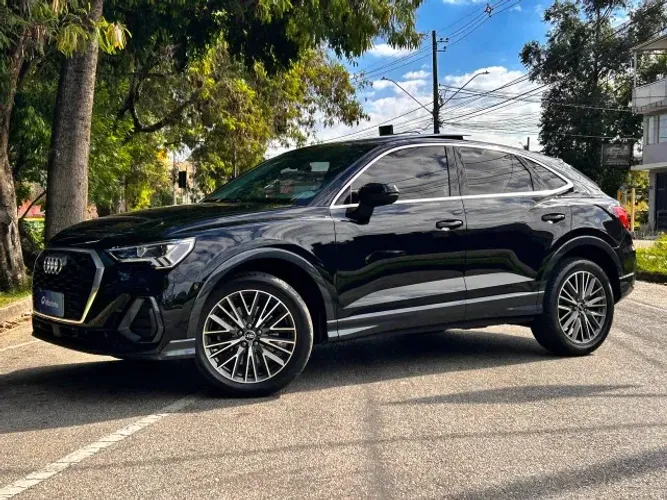 Audi Q3 SPB Perf. Black 2.0 TFSI Tipt. Quat. 2024
