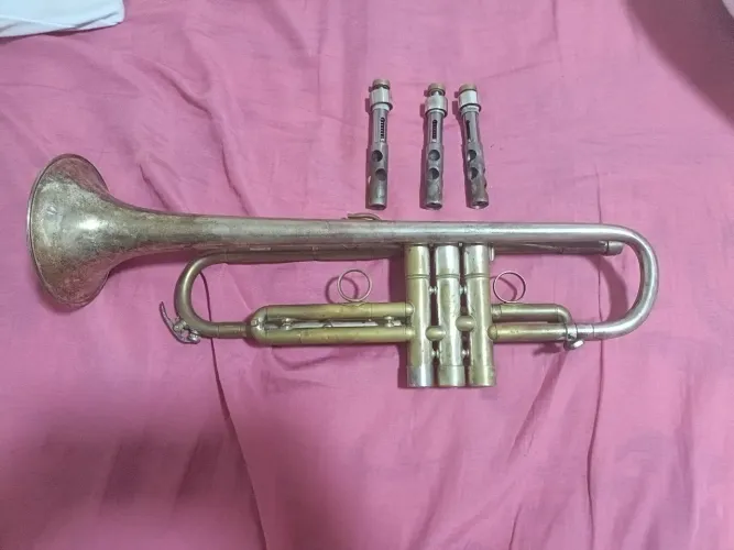 Trompete de Luthier Artesanal - Campana Removível + Capelotes Pesados