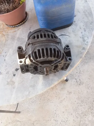 Alternador sprinter 313 vem que ta no precinho bom interesse chama no zap *