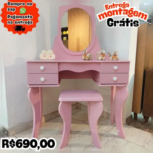 Penteadeira rosa com banqueta 