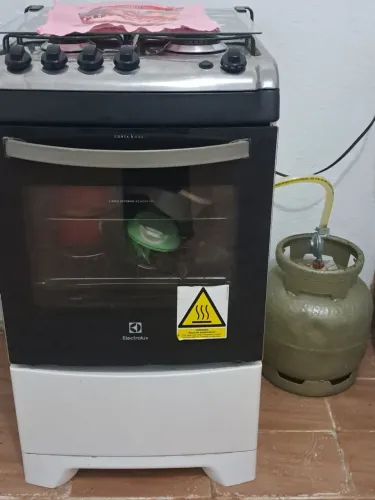 Fogão 4 bocas eletrolux 600 Reais
