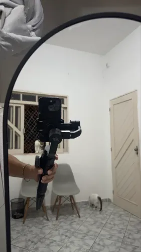 Estabilizador de celular (gimble) com tripé