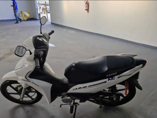 Avelloz AZ1 2025 | Apenas 4.000 km | Seminova | Econômica