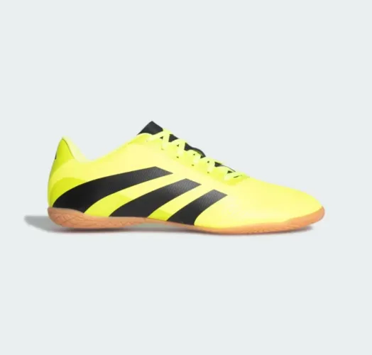 Chuteira de Futsal Infantil Predator Essentials 24.5. Comprada a R$300, vendida a R$250,00