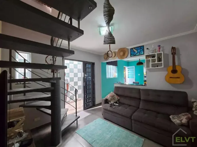 Sobrado com 3 quartos, 2 Vagas e Espaço Gourmet no Jaguaribe, Osasco