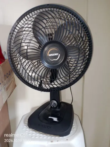 Ventilador semi-novo - 90,00