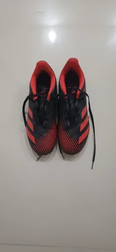 Chuteira Adidas Predator Muito Pouco Usada