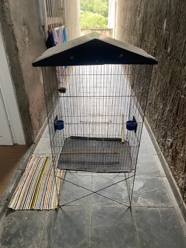 Gaiola grande.