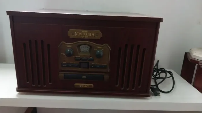 VITROLA TEAC NOSTALGIA GF-200