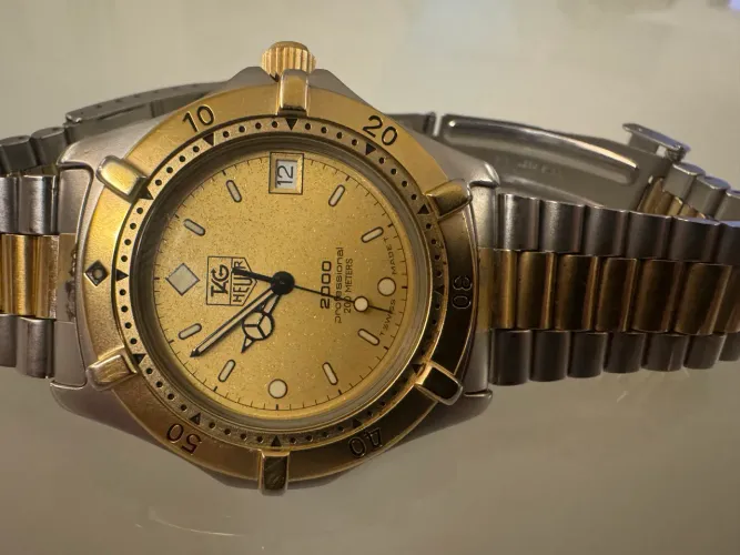 Tag Heuer Professional 2000