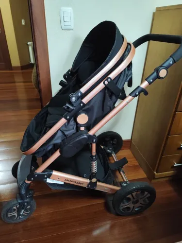 Vendo carrinho de criança com bebê conforto