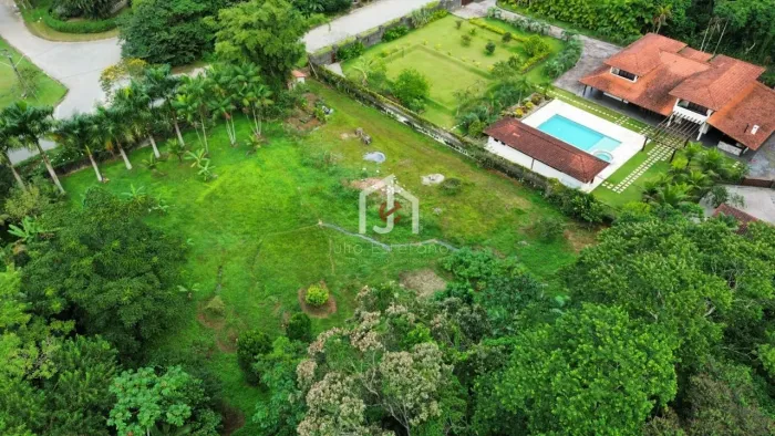 Terreno plano com área de 5.000m² no bairro Ressaca em Ubatuba.