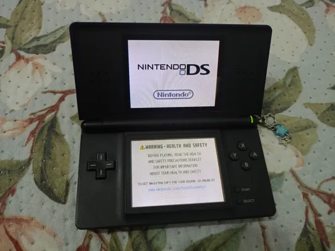 Nintendo DS lite