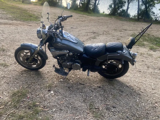 V-blade 250 custom ótima condição 