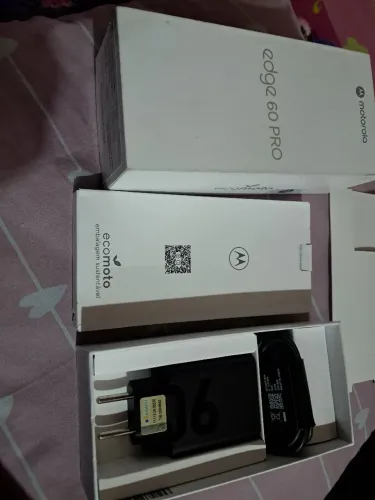 Motorola Edge 60 Pro ? 2800