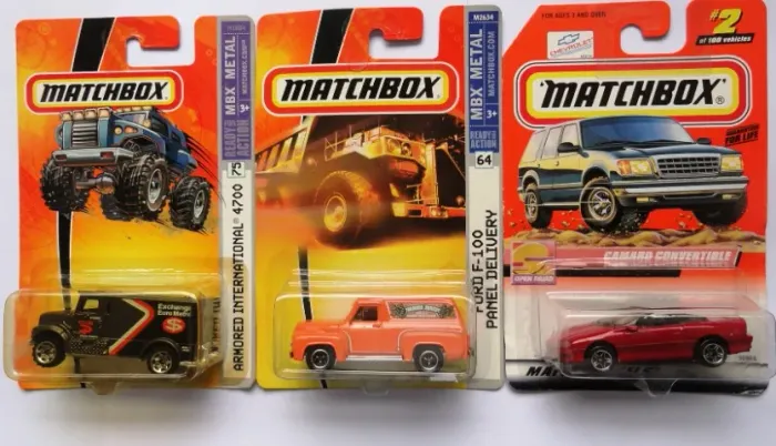 matchbox trio combo ford f-100 + armored international + camaro convertible - bem Antigos