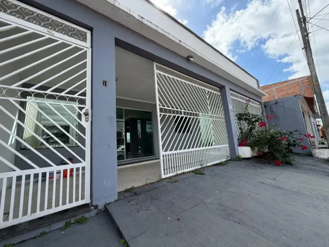 CONDOMINIO RESIDENCIAL ITAPUA - CASA EM CONDOMINIO FECHADO COM 2 SUITES - VAGA DE GARAGEM