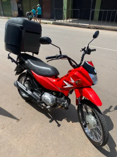Vendo pop 110i 24/25 sem baú vai toda original?