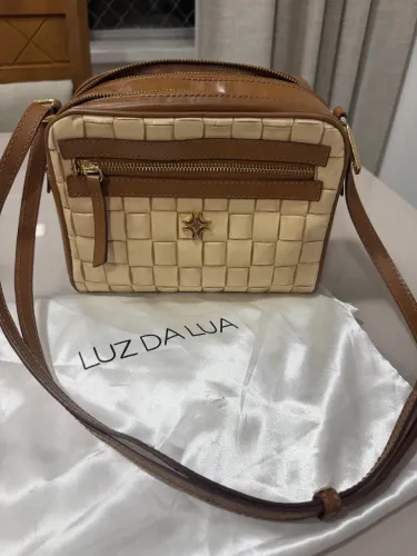 Bolsa Luz da Lua em couro