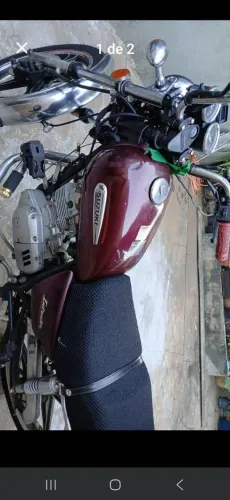 Moto seminovo boas condições 