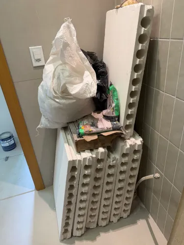 Doação de bloco de gesso