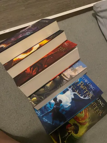 Livors Harry potter 2-7 + box e marca pagina + Varinha hermione