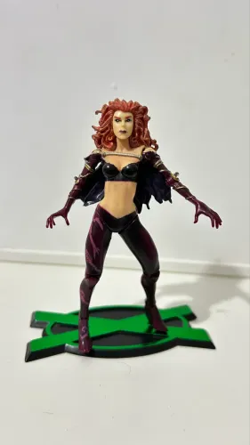 Boneco Toybiz Madalene pryor edição especial