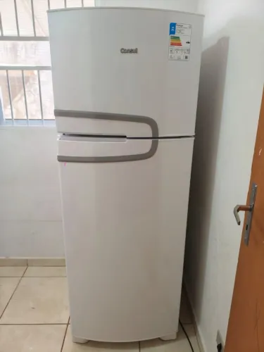 Geladeira semi nova
