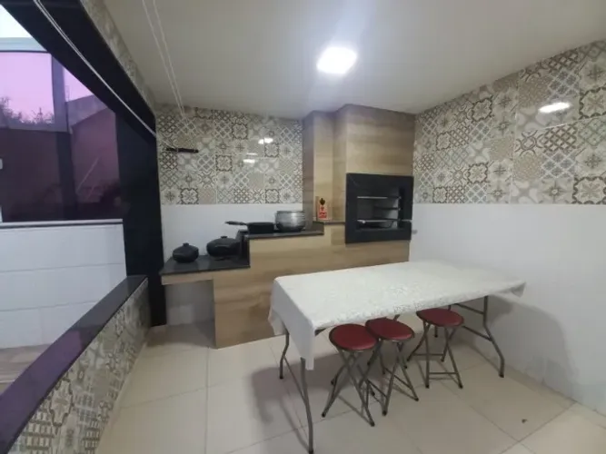 CASA ROMA - 2 QUARTOS /QUINTAL / AREA GOUMET -CHURRASQUEIRA- 93,57 M²
