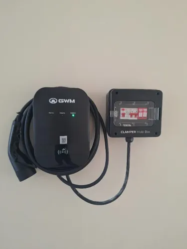 Instalador de wallbox para veículos híbridos e elétricos
