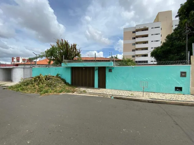 Casa Residencial no Bairro São João