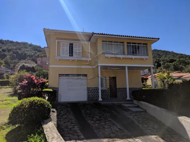 Excelente casa no centro de Poços de Caldas MG.