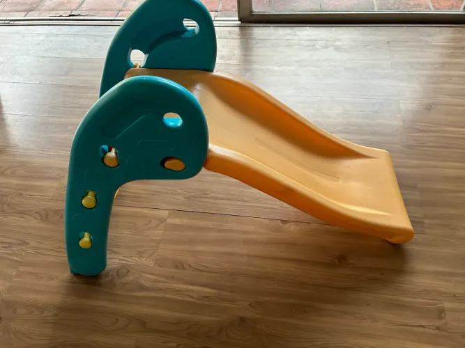 Escorrega / escorregador infantil