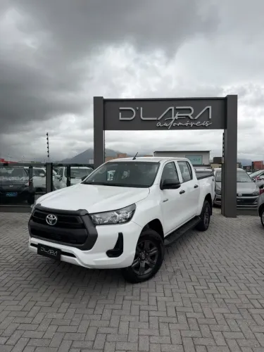 Toyota Hilux CD 4X4 2.8 Diesel Mec. 2024