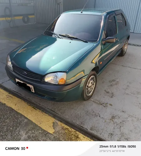 Ford Fiesta Class 1.0 4P 2000