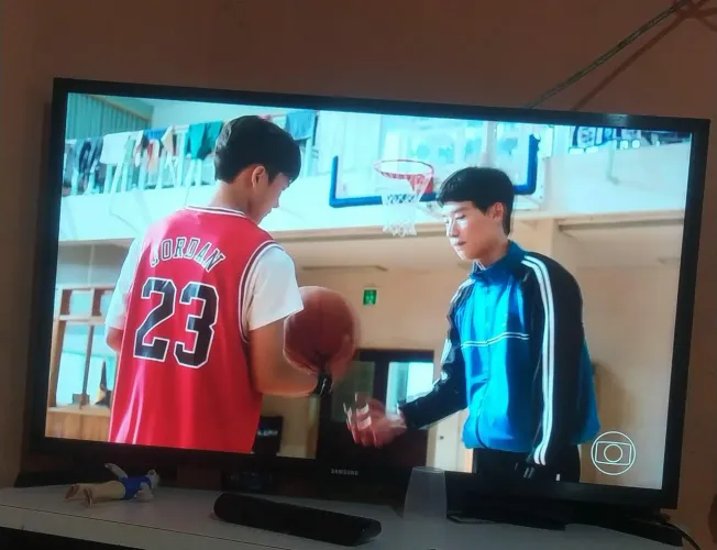 Tv 32 polegada Samsung boa toda pra vende