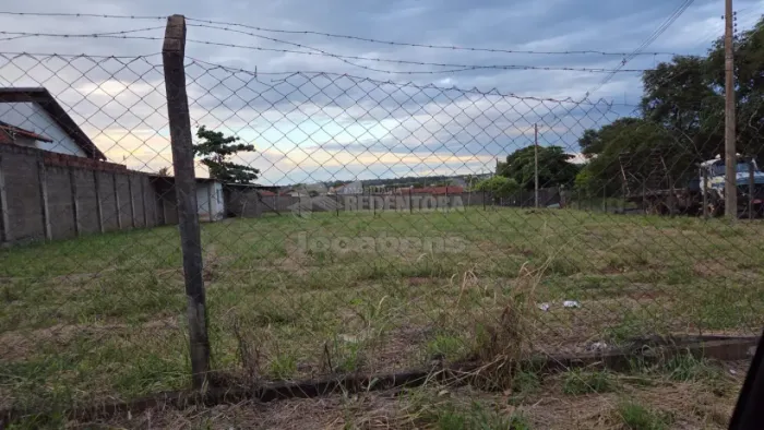 Excelente Área Comercial para marginal da Rodovia Péricles Bellini