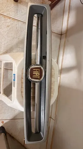 Vendo grade do palio G3 com símbolo