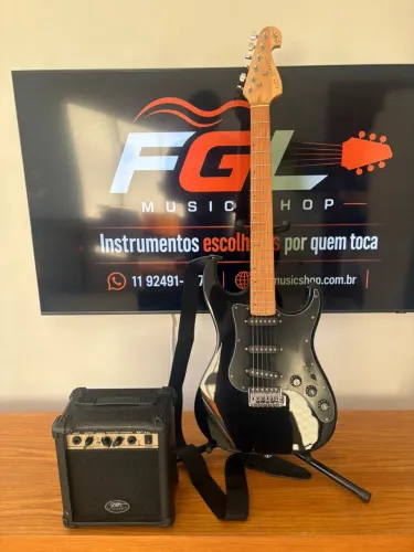 Guitarra e Amplificador Washburn Kirk Hammet