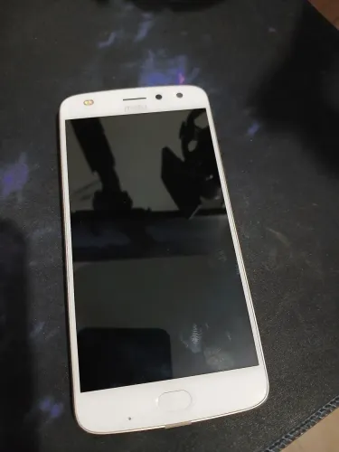 Motorola Z2 Play