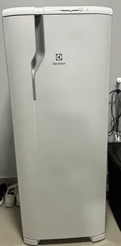 Geladeira Electrolux Cycle Defrost 240L Degelo Prático Uma Porta Branca